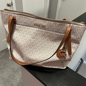 Michael Kors Zip Tote Bag